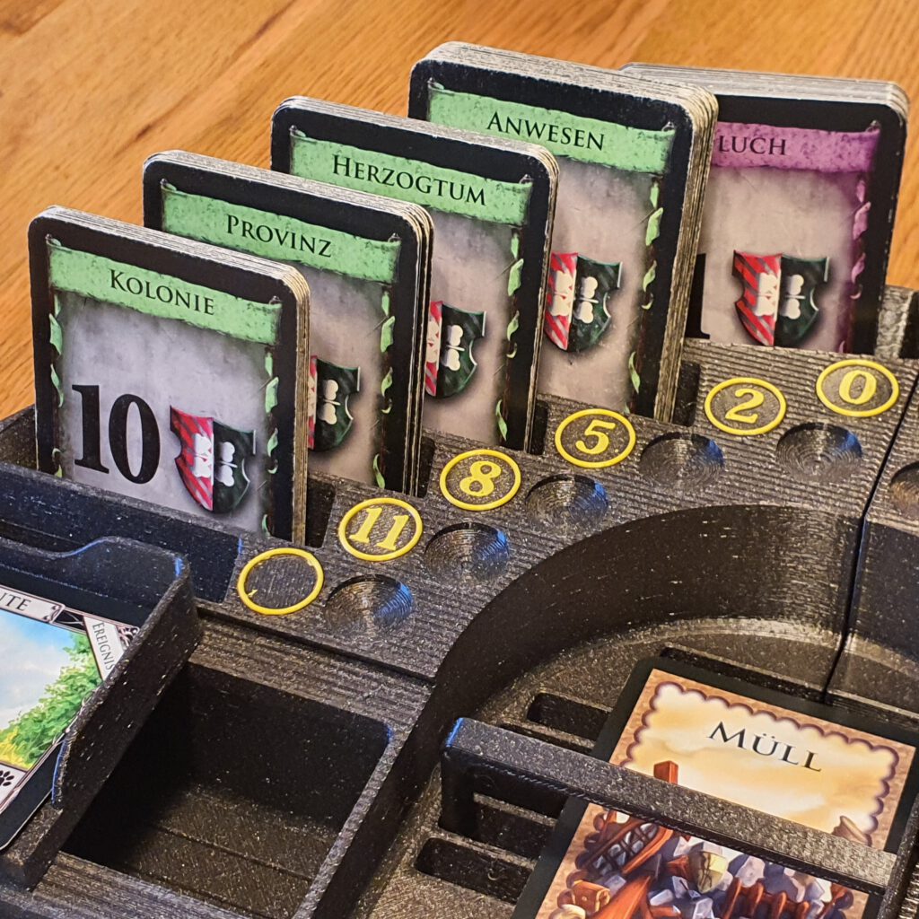 Ansicht des hinteren rechten Viertelss des Dominion-Stielebretts.