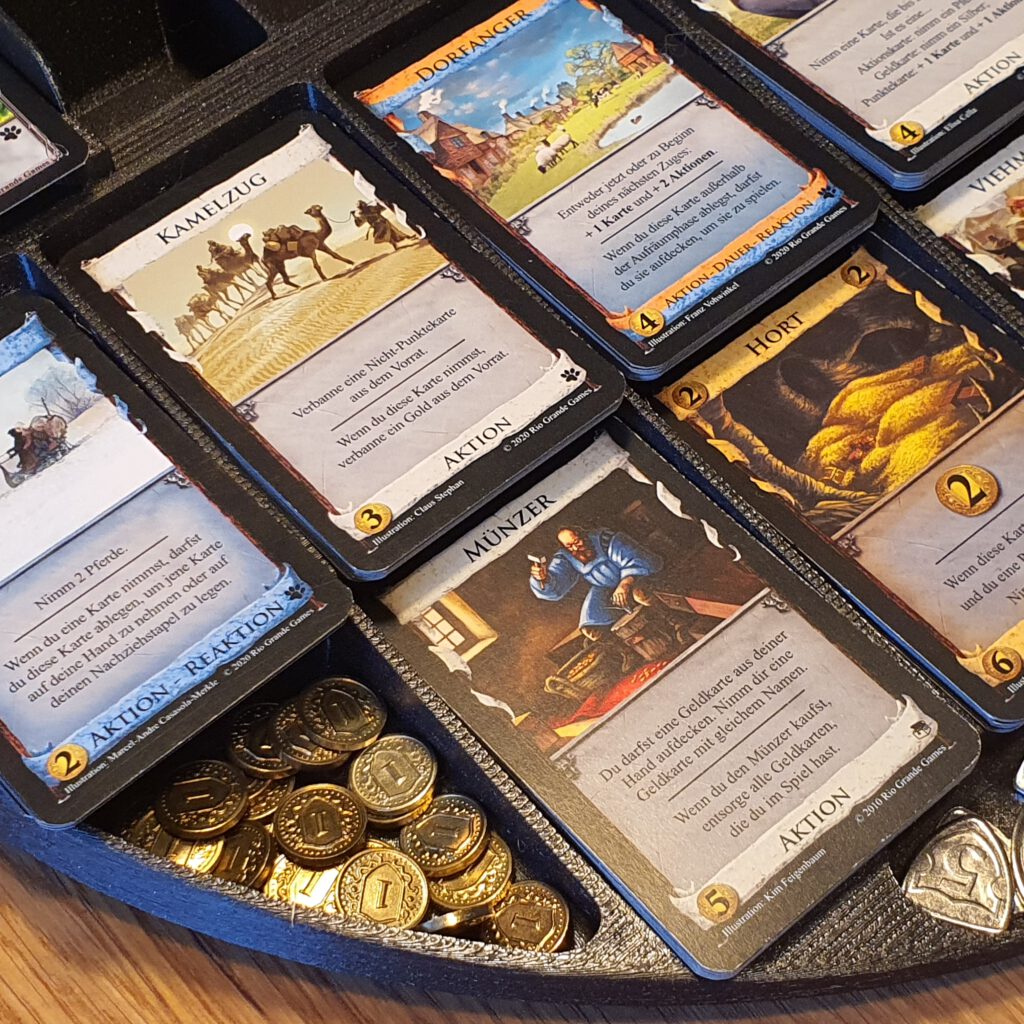 Ansicht des vorderen linken Viertels des Dominion-Stielebretts.