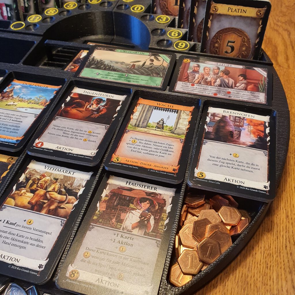 Ansicht des vorderen Viertels Rechts des Dominion-Stielebretts.